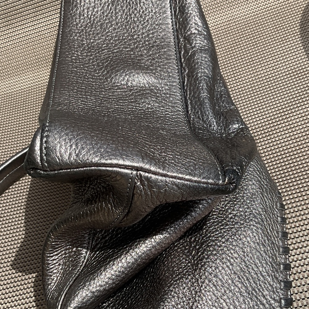 Tory Burch Metallic Hobo Bag leather - Picture 8 of 13